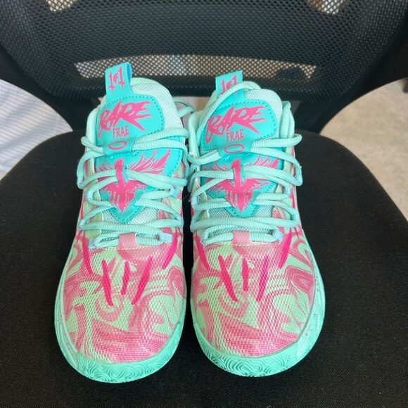 Basketball/volleyball shoes